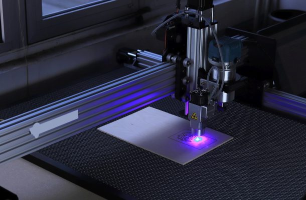 blue-laser-6122955_1920